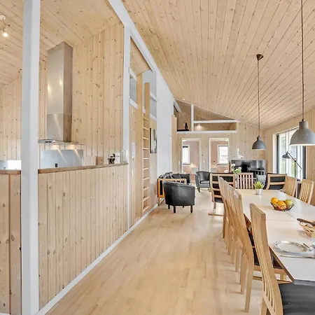 Holiday home Stunning In Juelsminde With Wifi *