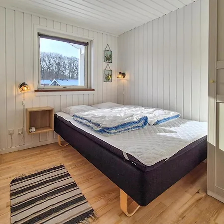 Stunning In Juelsminde With Wifi Sonderby (Midtjylland)