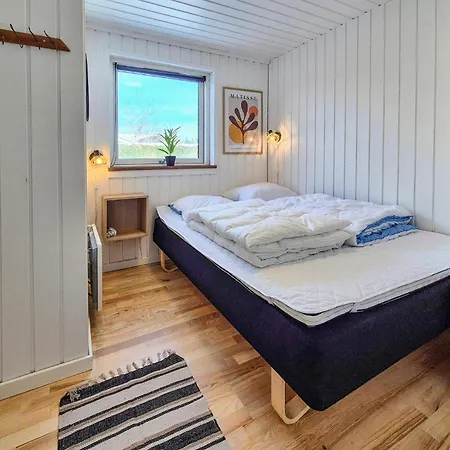 Сasa de vacaciones Stunning In Juelsminde With Wifi