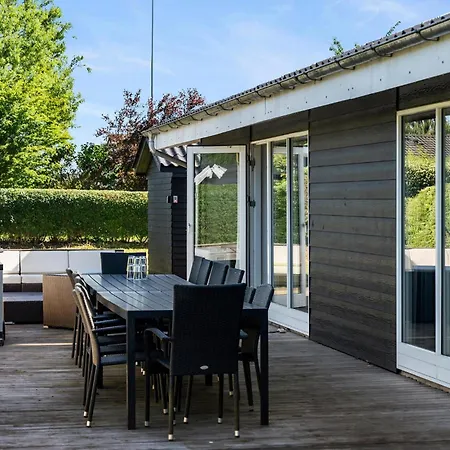 Stunning In Juelsminde With Wifi Feriehus *